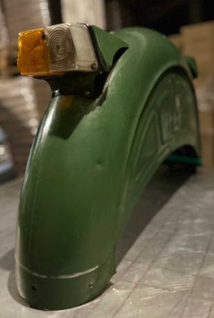 Błotnik kosza wózka Ural Dniepr K72
z lampami
