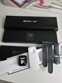 Apple Watch SE Nike GPS 44mm Space Gray
