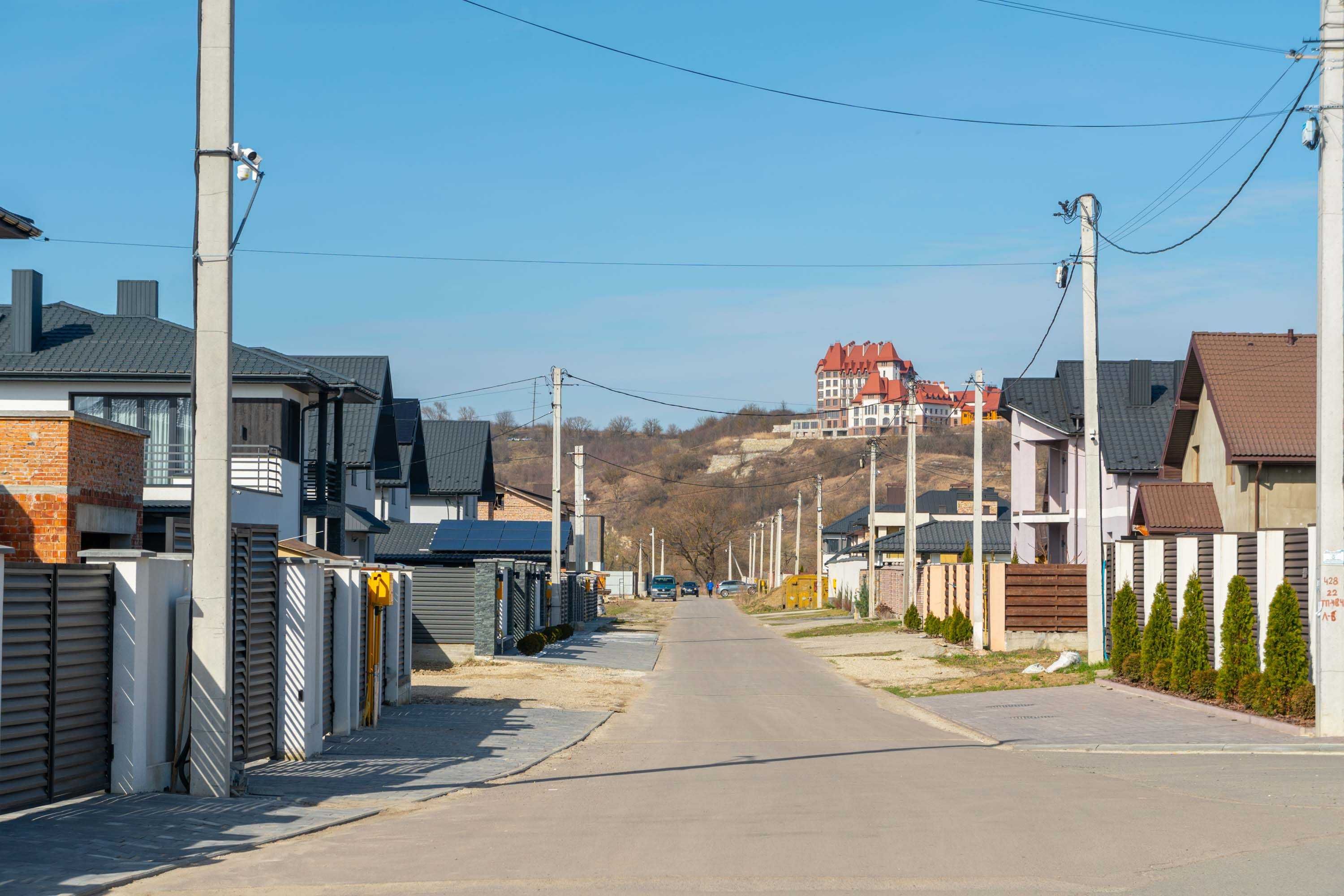 Продам дуплекс в с.Вовчинець , Є-оселя