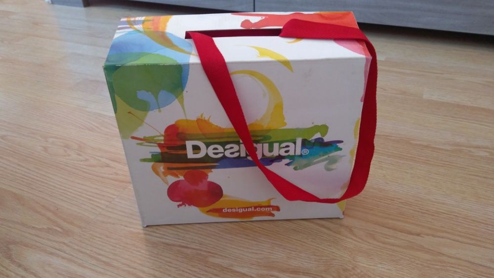 Vendo sapatos Desigual