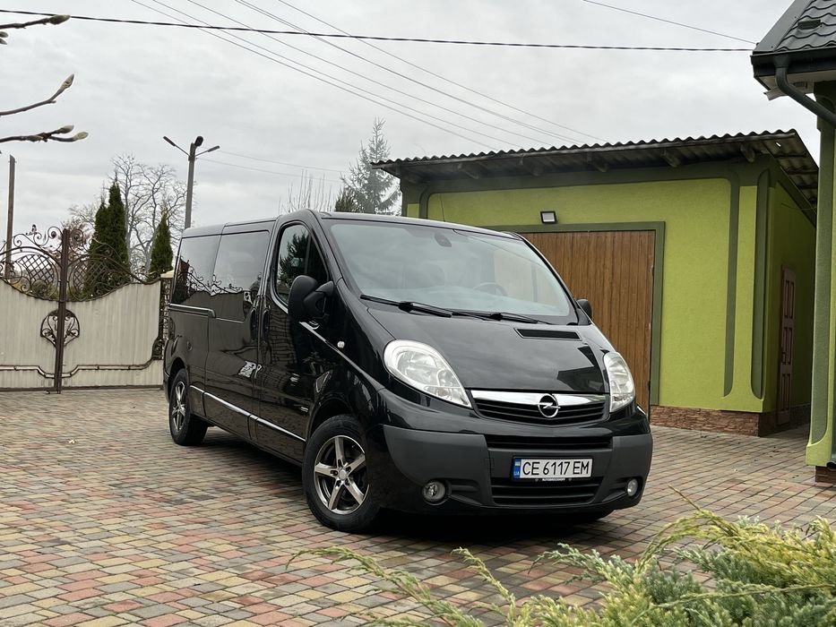 Опель Віваро оригінальний пасажир з об