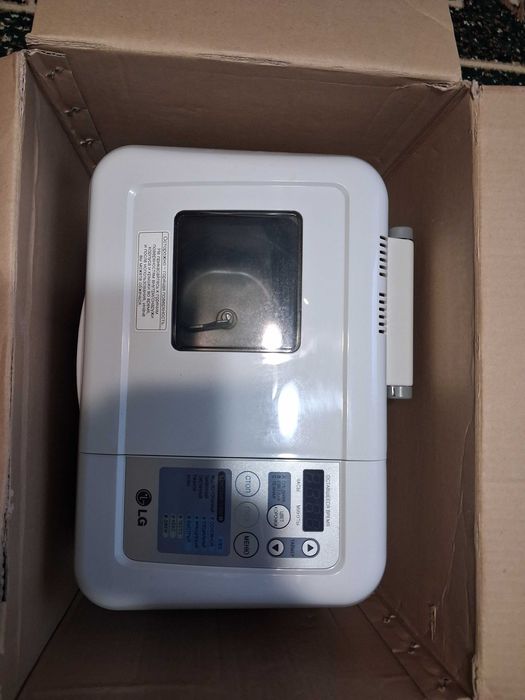 Продам мини хлебопечку LG