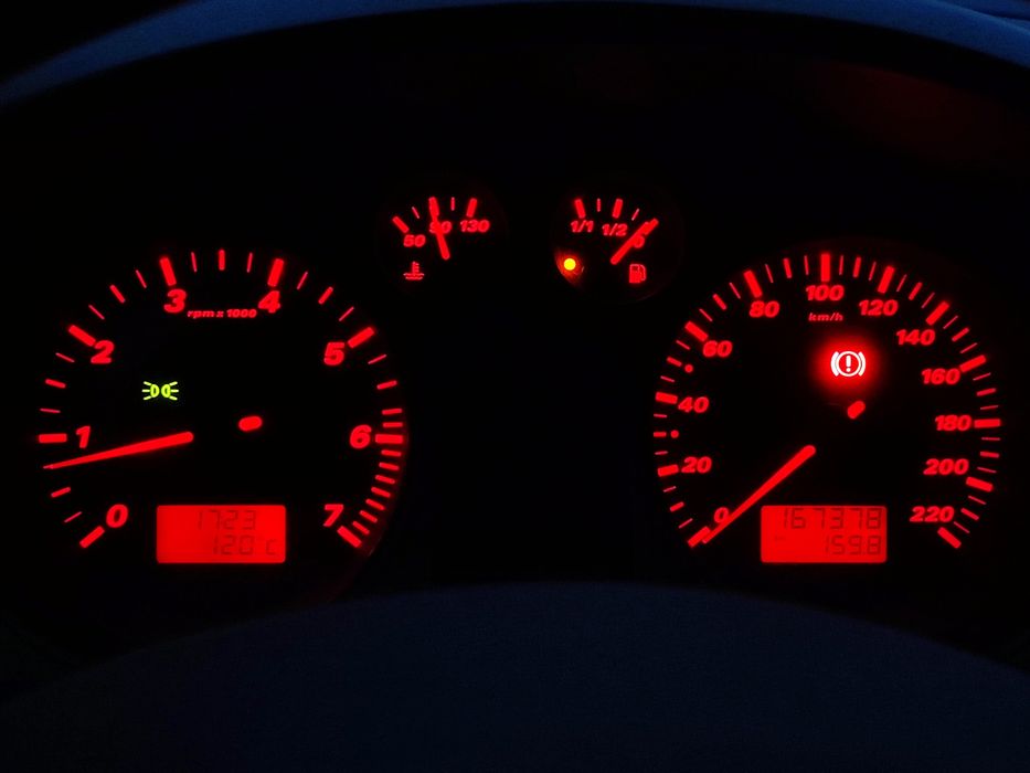 Seat Ibiza 6L 1.2 12v (07/2005) – 168.000 km – Gasolina