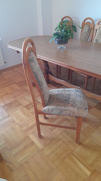 Stół I  krzesła do salonu