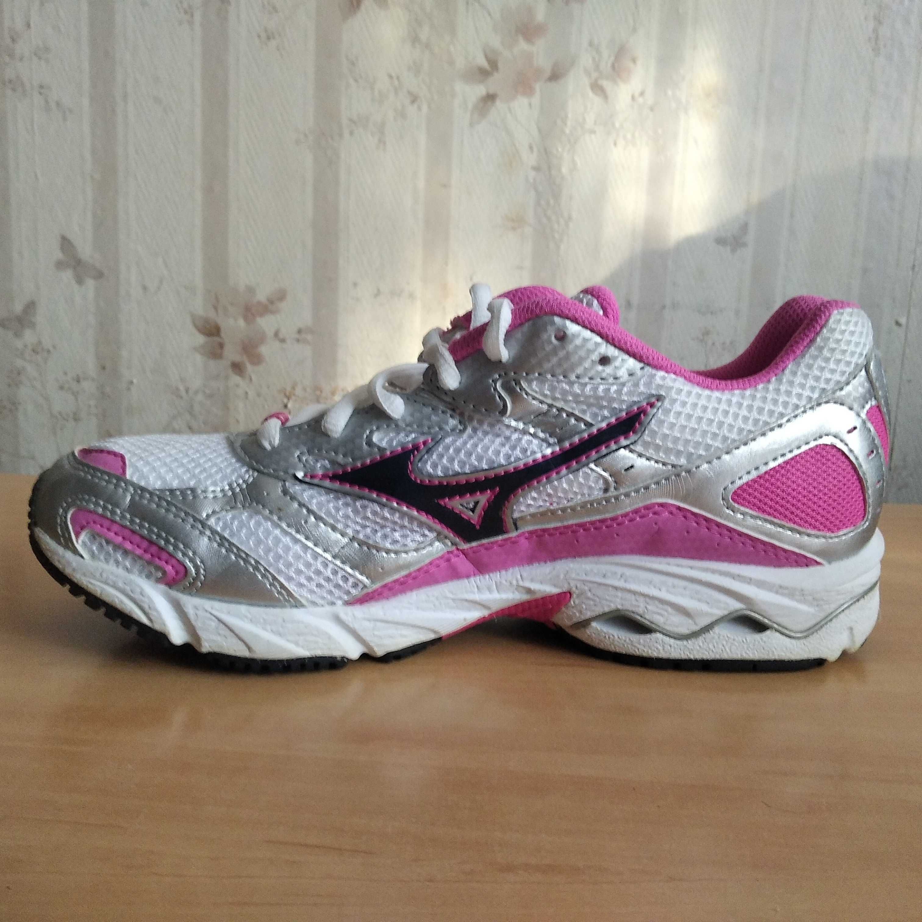 Profesjonalne buty biegowe MIZUNO WAVE ENDEAVOR 2 roz.eu-36.5