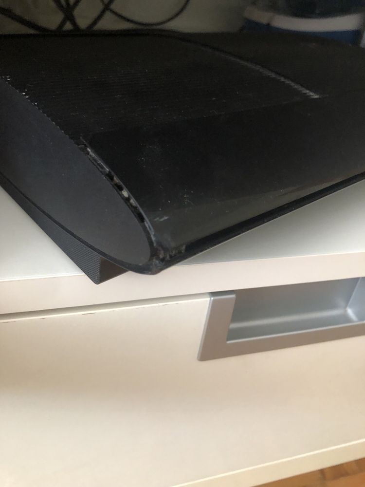 Playstation 3 desbloqueado com jogos e dois comandos