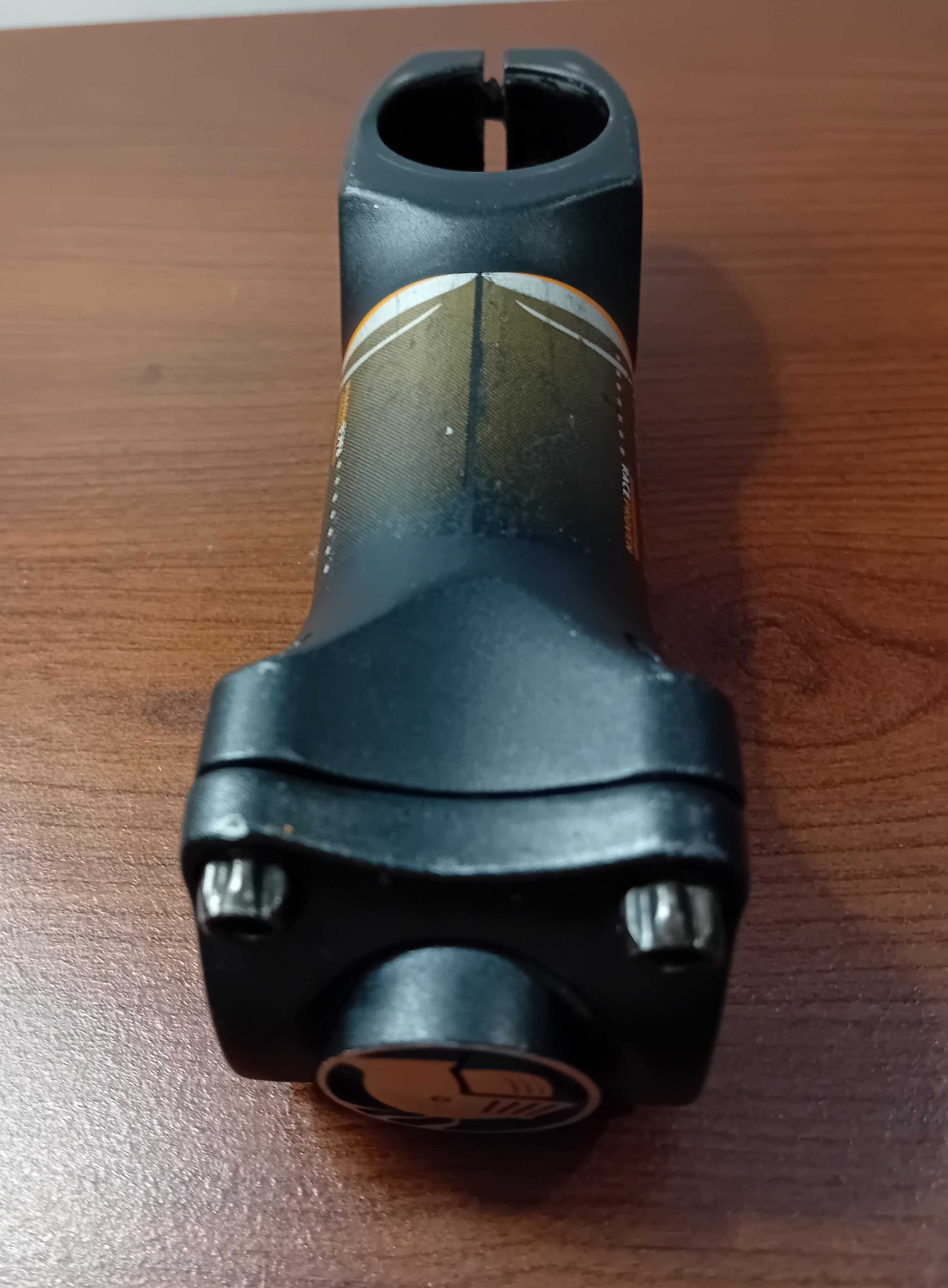 Mostek,wspornik kierownicy AMOEBA HUSSAR  95mm,czarny mat/piękny front