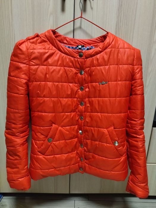 Куртка   жіноча.