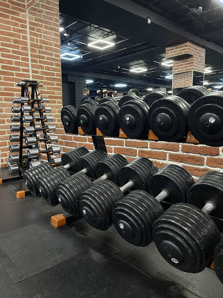 Продам Гантелі Vasil gym 14-40 зі стійкою