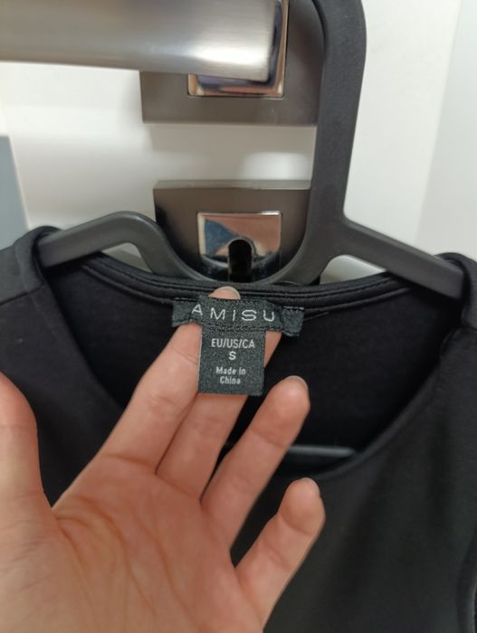Crop top damski New Yorker S z ozdobnym paskiem