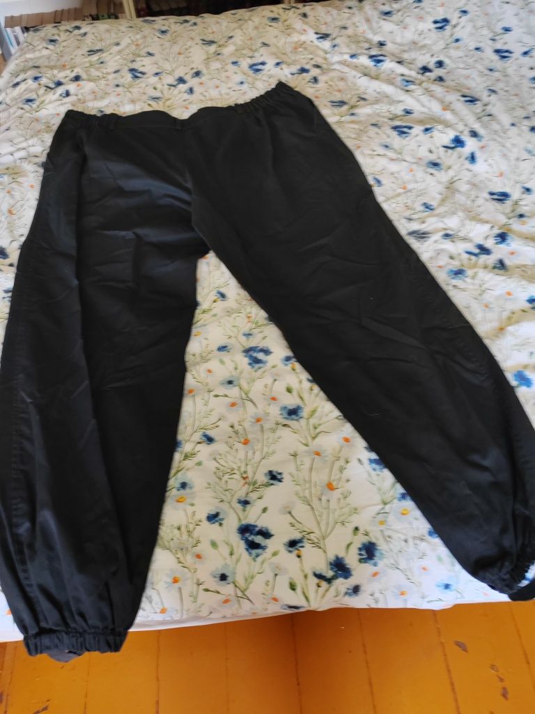 Bojówki czarne 116cm w pasie