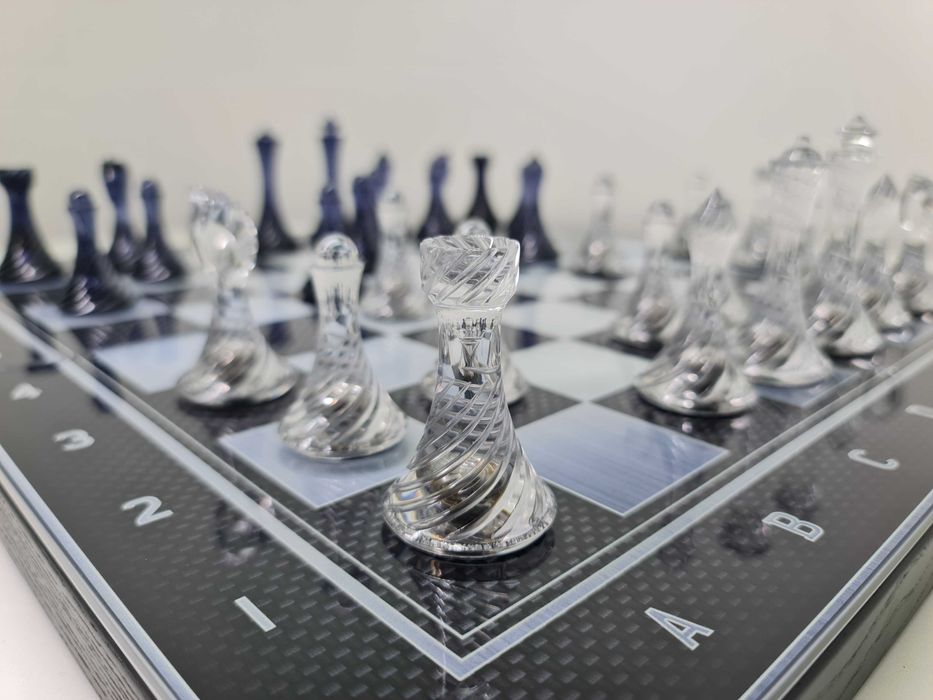 Шахматы из стекла, стеклянные. Шахи зі скла, скляні. Дизайн под заказ.