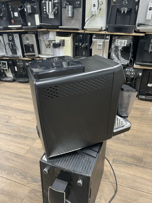 Кавомашина Philips LatteGo Series 4300 2022 р 5 тис порцій