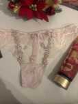 Majtki model stringi Victoria secret