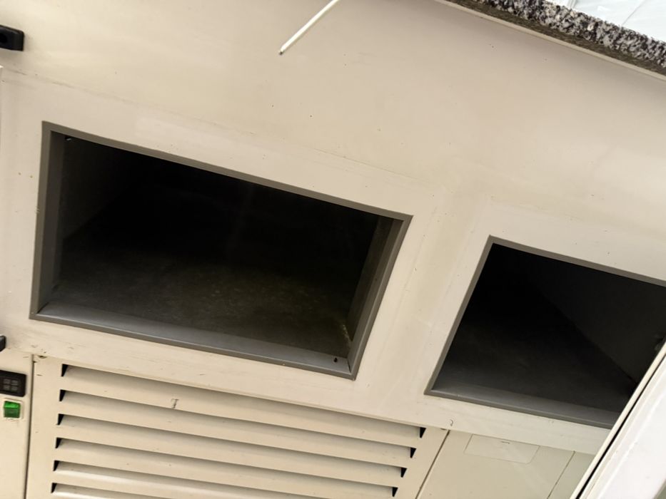 Продам холодильні вітрини