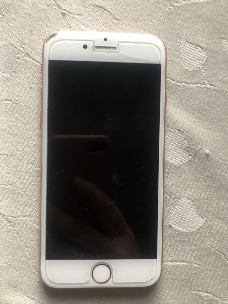 IPhone 8, 2 GB/ 64 GB  bialy, złoty, zadbany