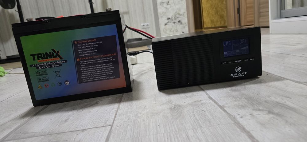ДБЖ. Инвертор KRF-AVR800VA/640W-12V + аккумулятор Trinix LFP 12V70Ah L