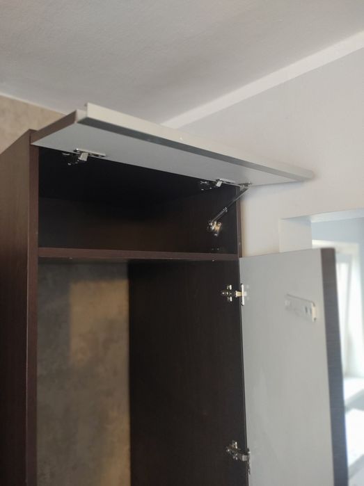 Chłodziarko-zamrażarka Hotpoint-Ariston BCB 313 AWE z zbudową