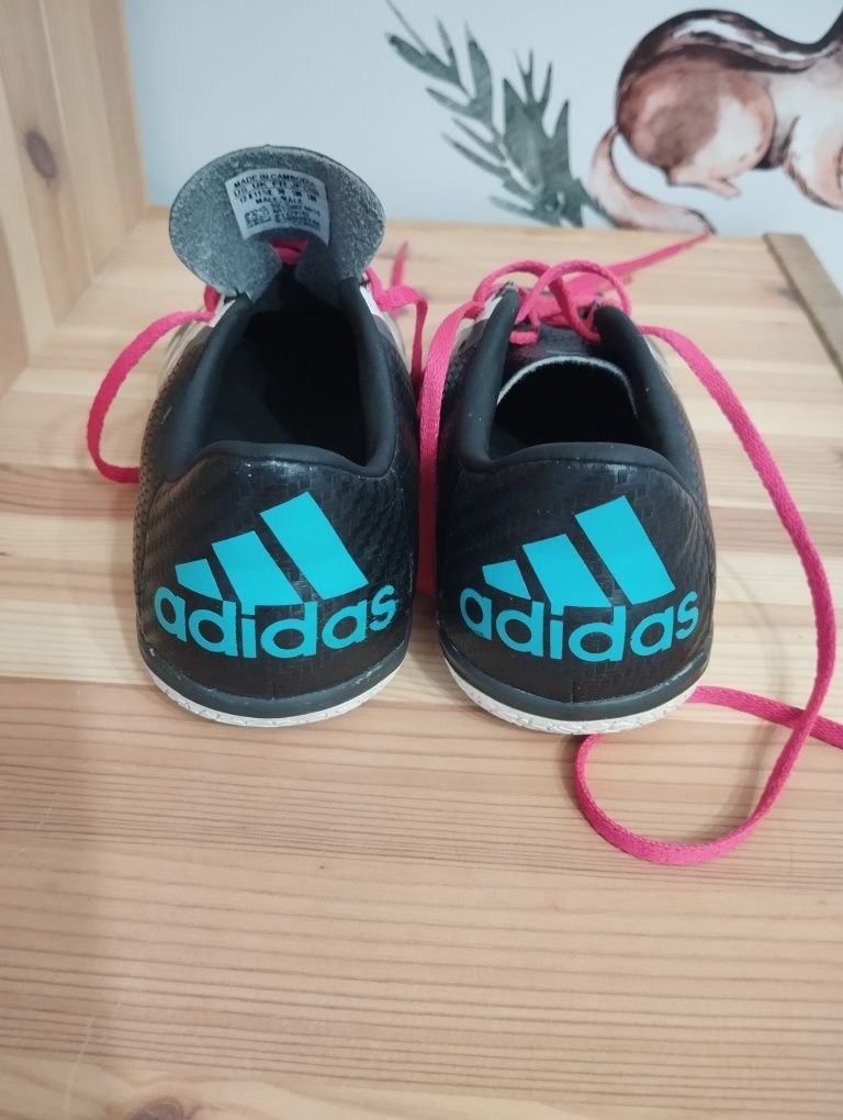 Halówki buty piłkarskie adidas 30