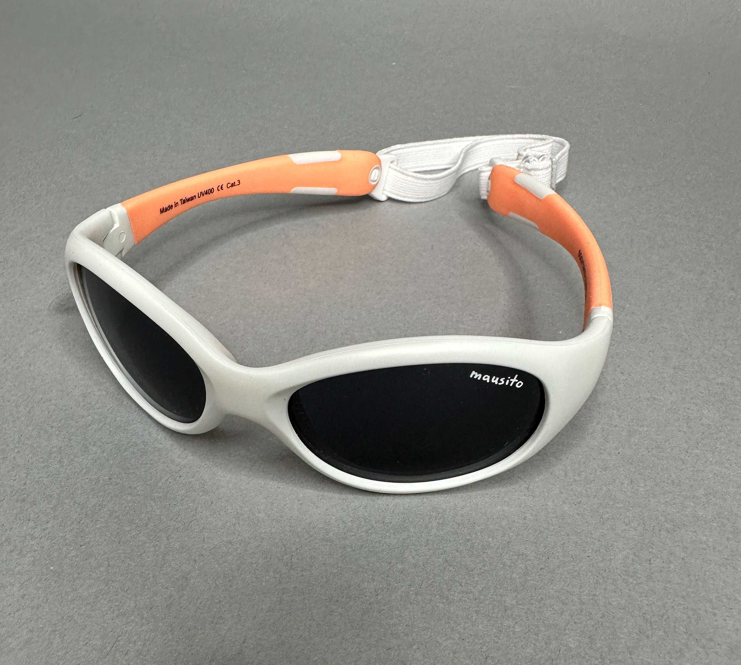 Dziecięce okulary przeciwsłoneczne z gumką firmy Mausito z filtrem UV