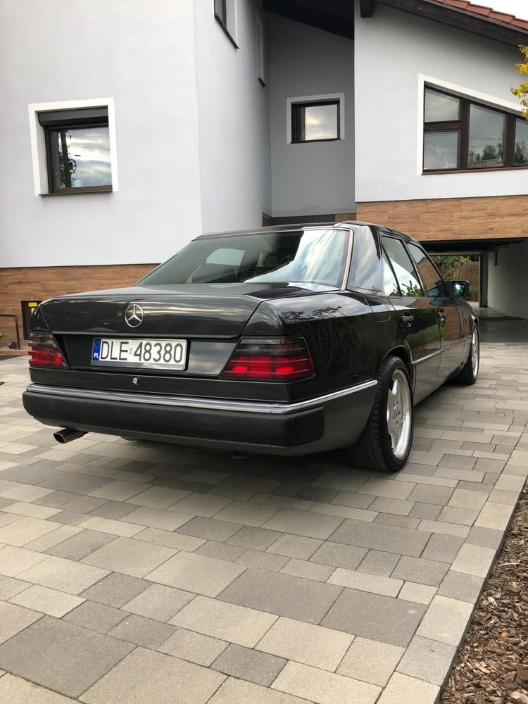 Mercedes Benz W124