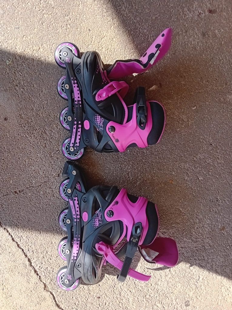Patins em linha marca Street X tamanho ajustável 35 a 40.