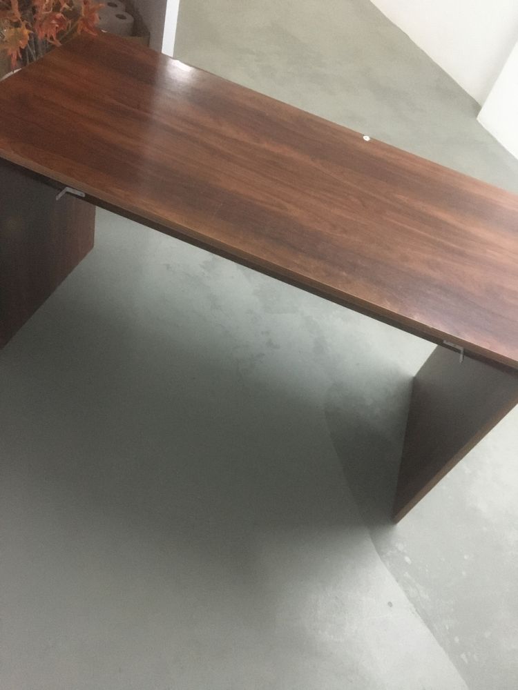 Secretaria em madeira