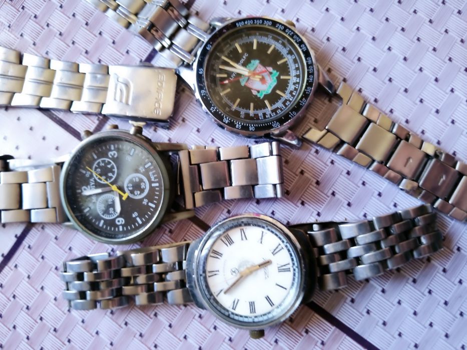 Старые часы ручные