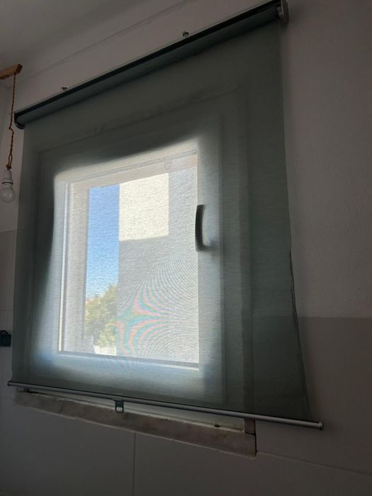 Estore de Correr IKEA SKOGSKLÖVER – Verde - um pouco opaco