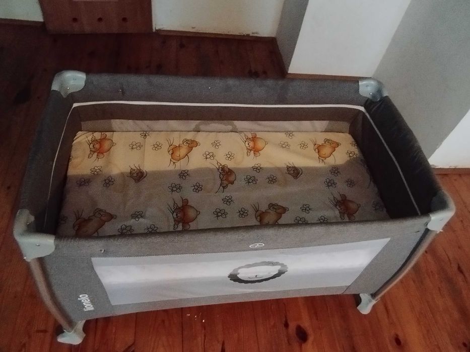Kompletne nieużywane łóżeczko dla niemowlaka z materacem 120x80