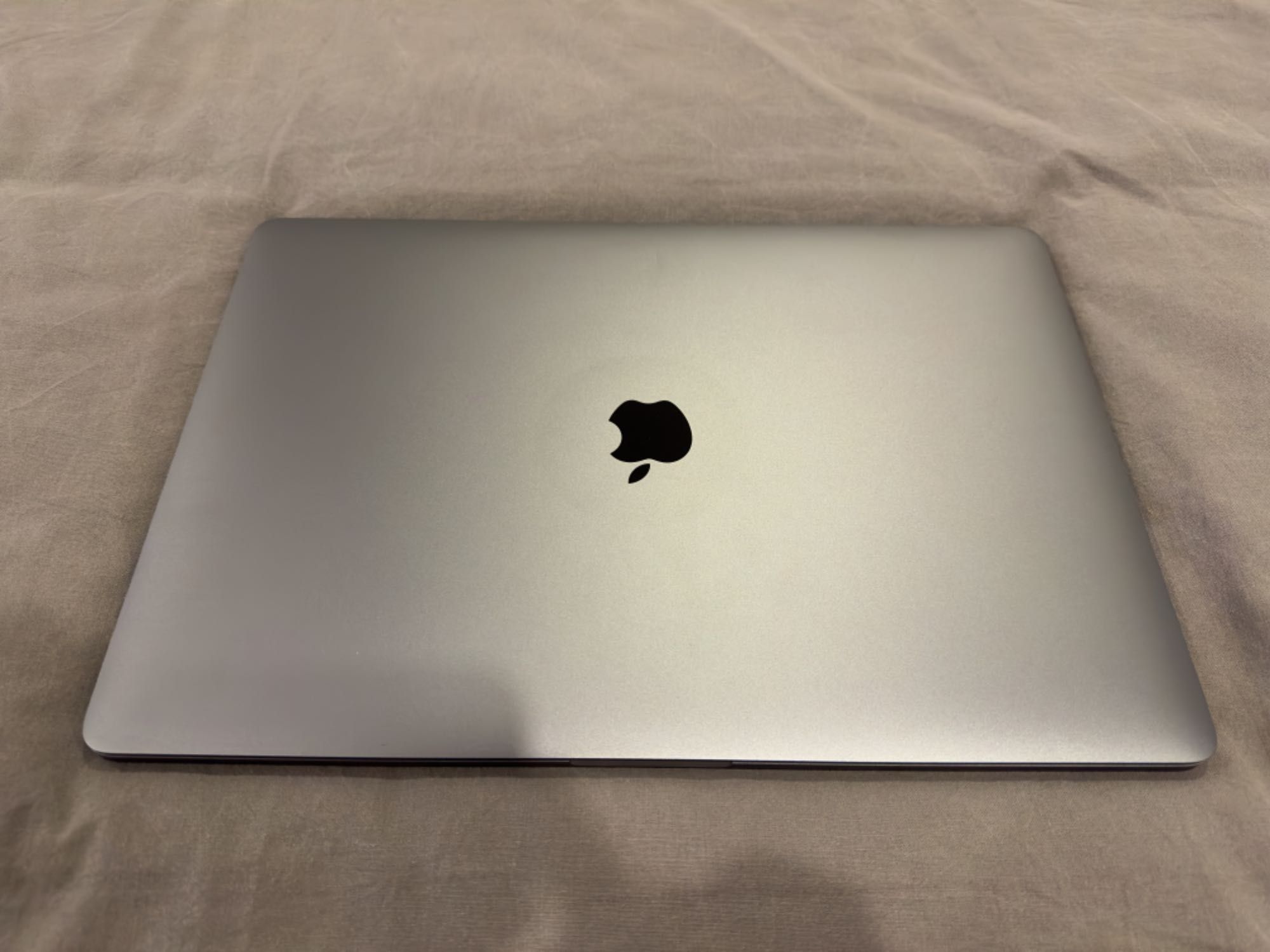 MacBook Pro 15 (2019) (Como NOVO)