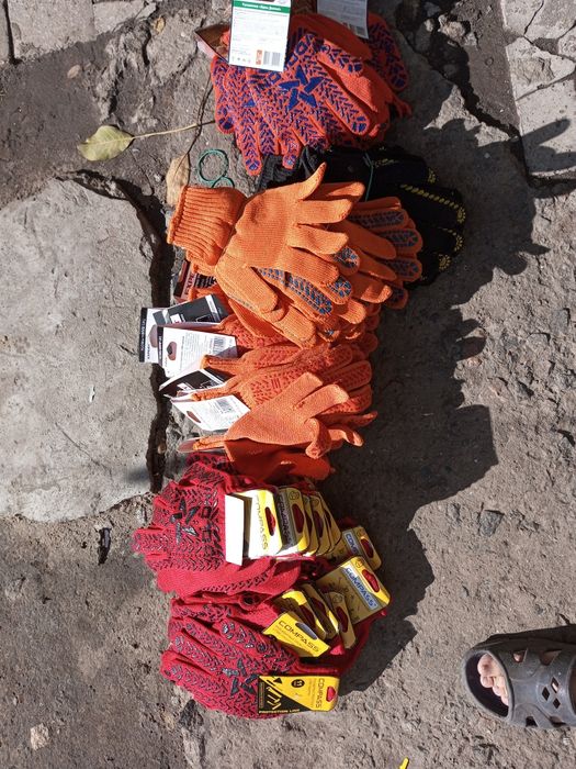 Продаю перчатки рабочие новые