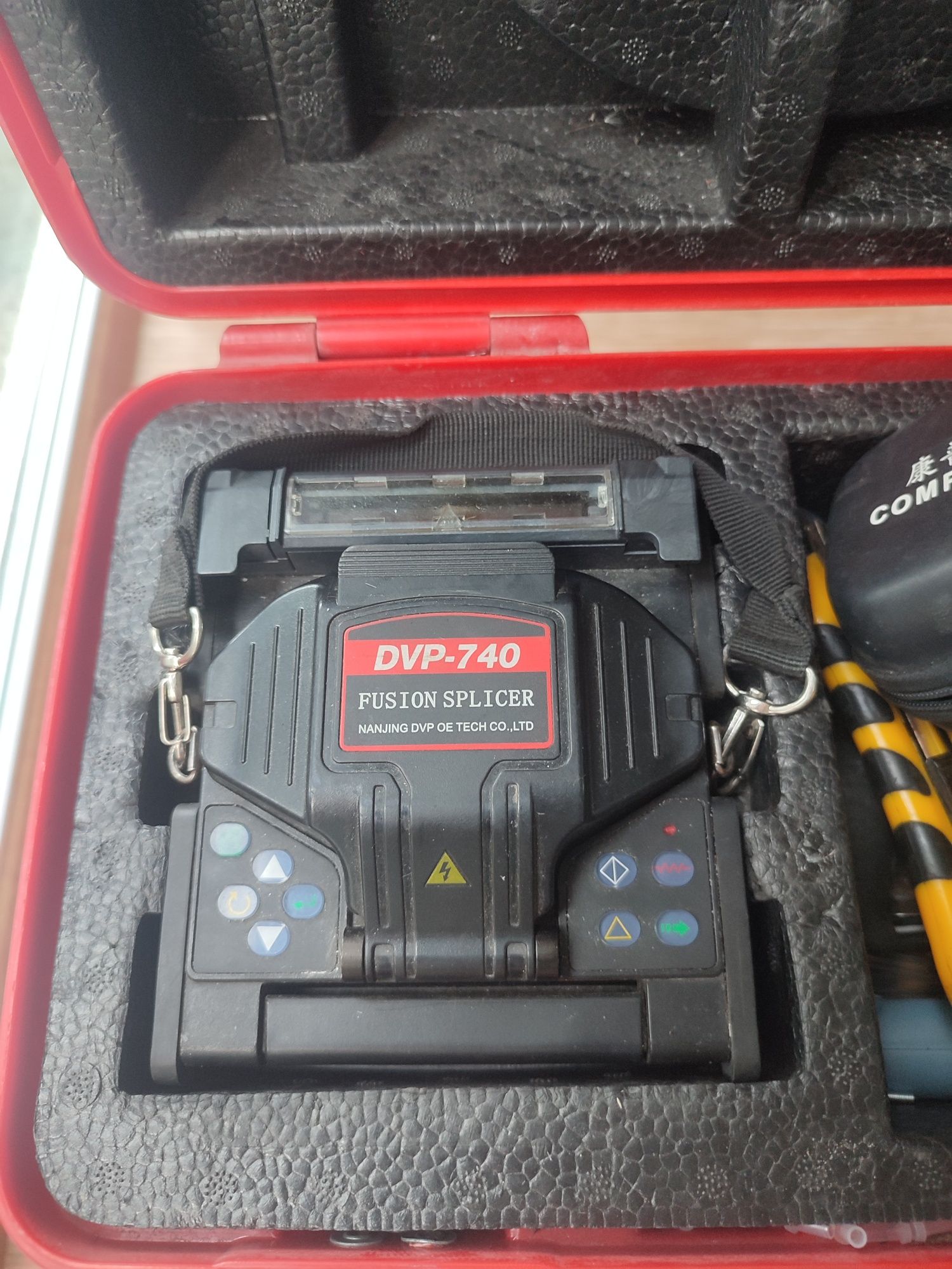 Сварочный аппарат оптоволокна dvp 740