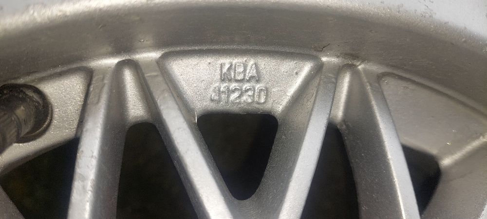 Felgi aluminiowe 14'' 4x100     Opony zimowe 14'' 185/65/14