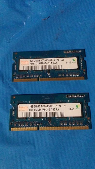 2x RAM DDR3-8500 1066MHz 1G