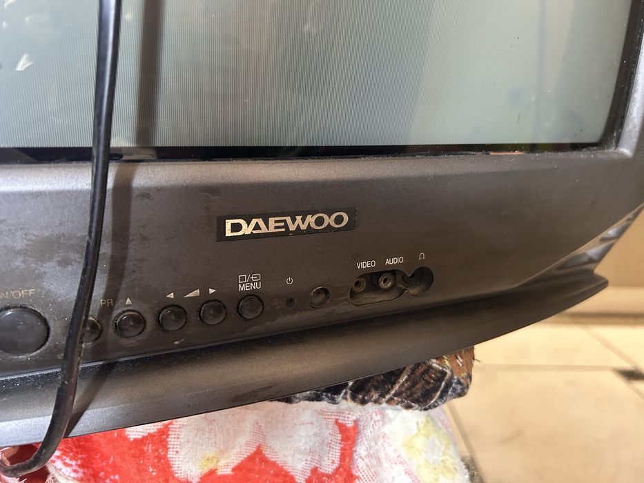 Повністю працює Daewoo кінескопічний