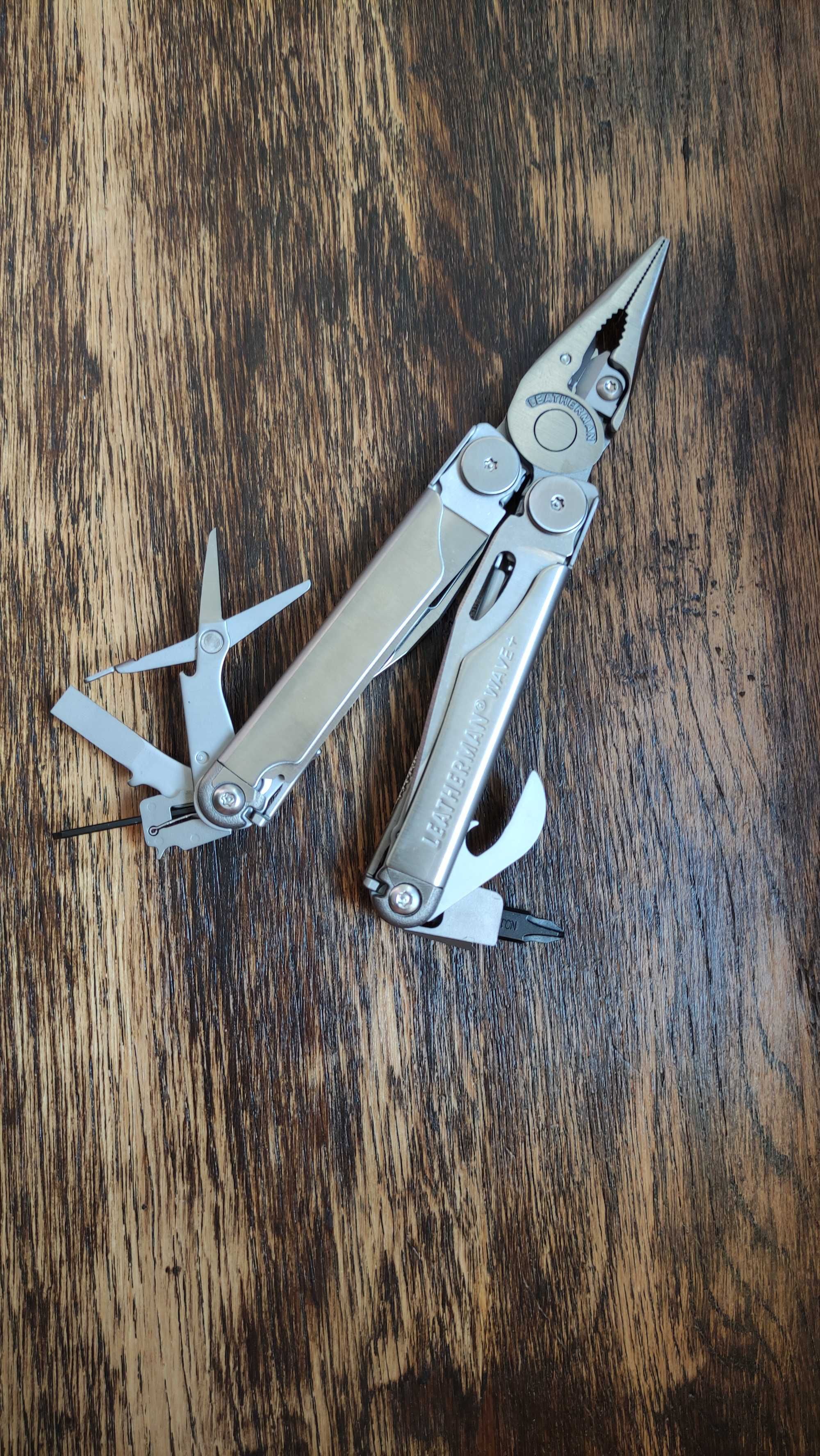Multitool Leatherman Wave+ Polish Military - nowy