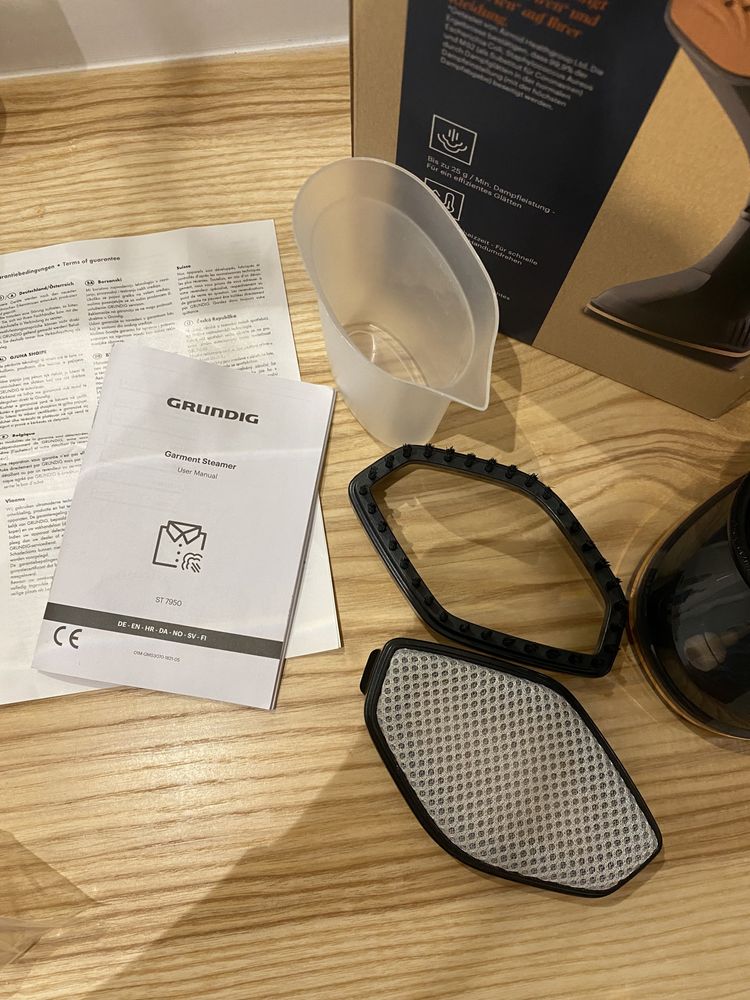 Parownica Grundig Garment Steamer ST7950