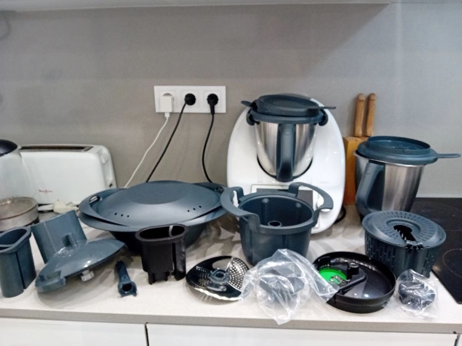 Bimby com 2 copos e varoma,TM6