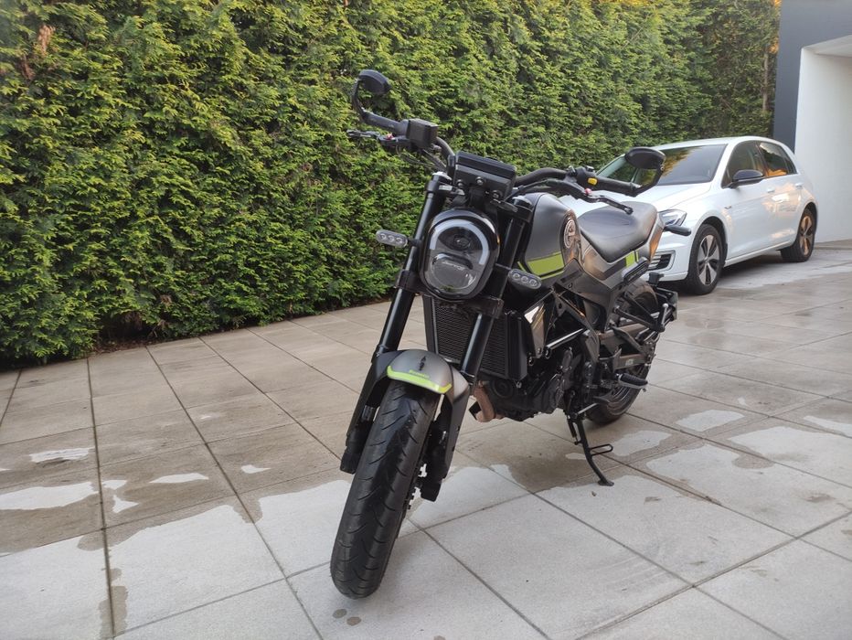 Benelli Leoncino 250