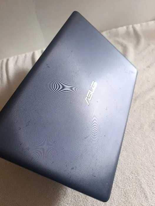 Asus Vivobook S14 (i3 8th - 8GB DDR4 - 620GB SSD)