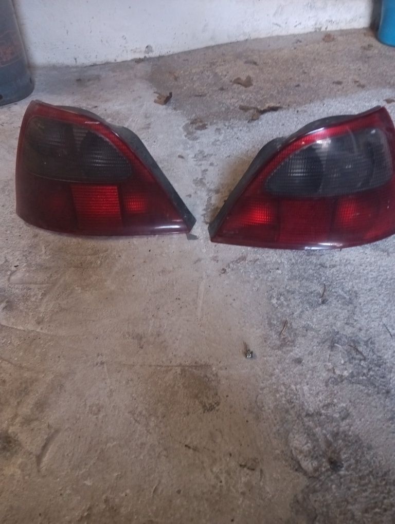 Faróis traseiros MG ZR