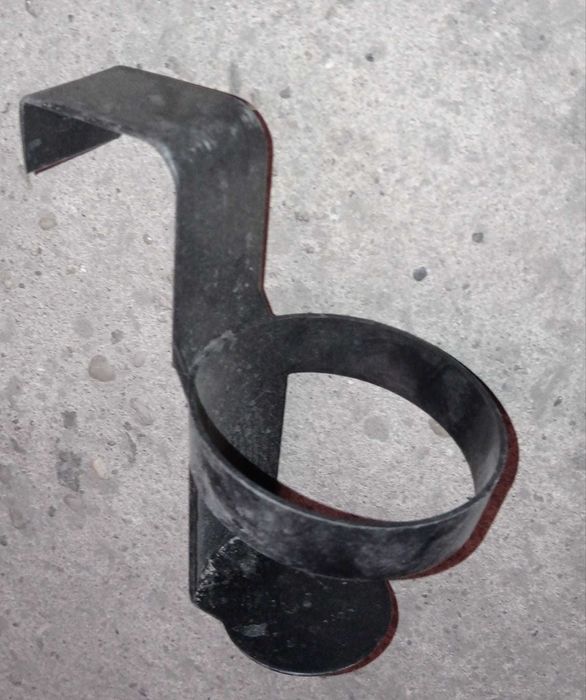 uchwyt na napoje na drzwi