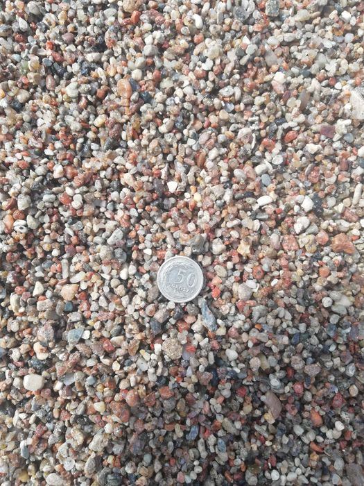 Zwir piasek podsyp ziemia kamien