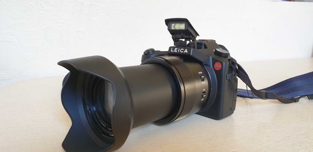 Фотоаппарат Leica V-Lux (Typ 114)