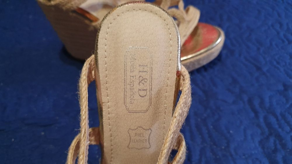 Sandálias de rampa novas