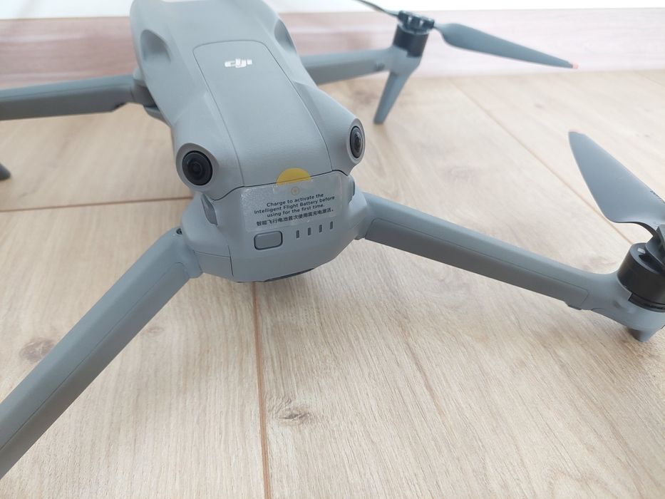 Квадрокоптер  DJI Air 3