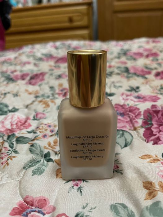 Base líquida Estee Lauder