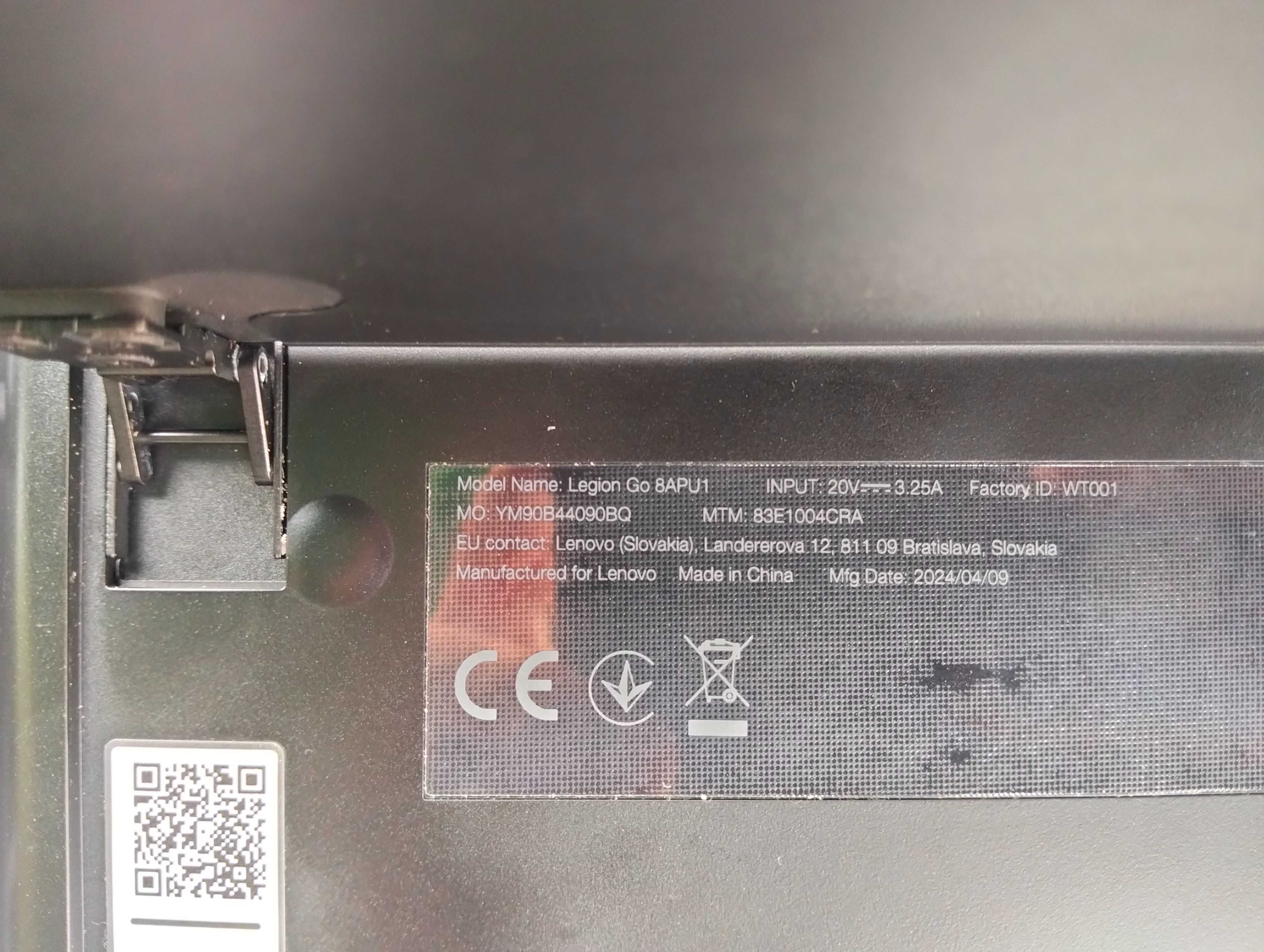 Ігрова приставка портативна Lenovo Legion Go 1Tb