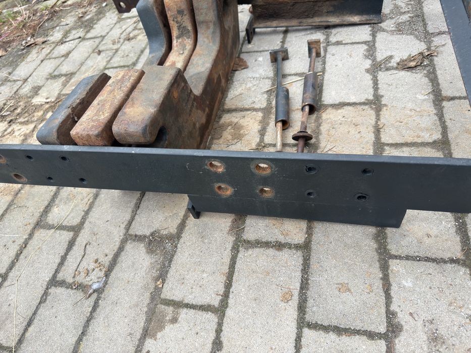 Ramka obciążników bez obciążnikow  Zetor 7745